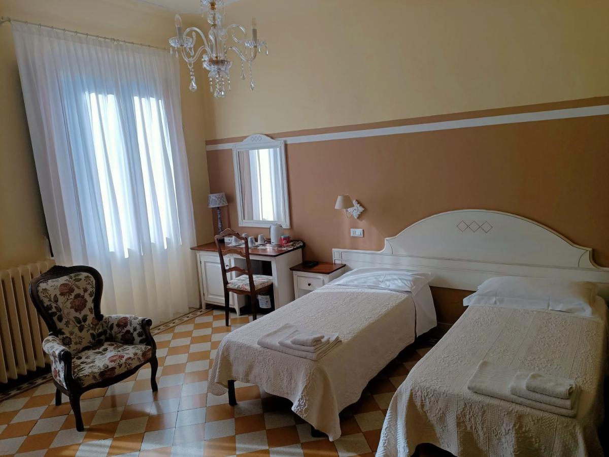 Guest House Domo Florenzia Eksteriør bilde