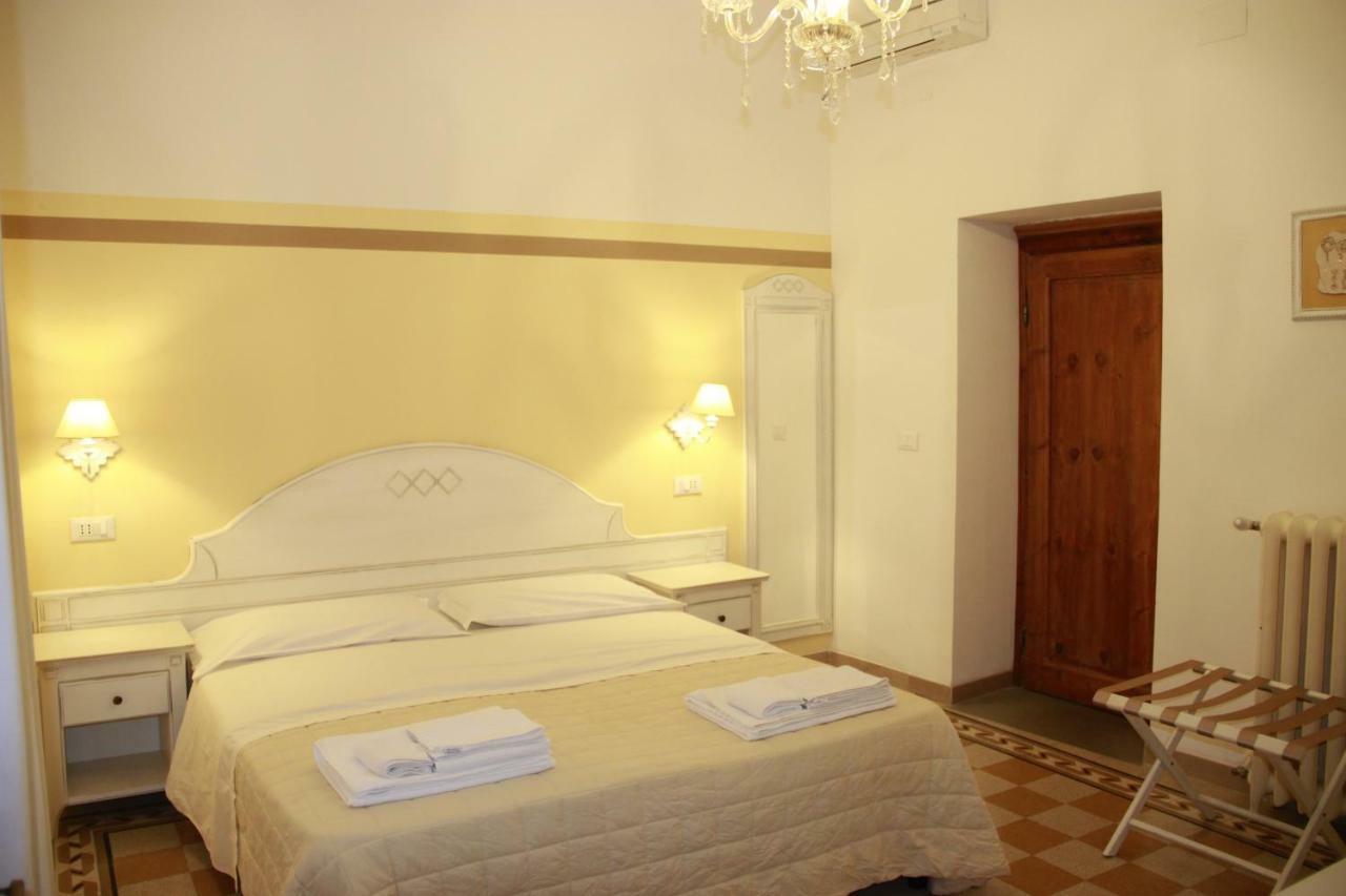 Guest House Domo Florenzia Eksteriør bilde